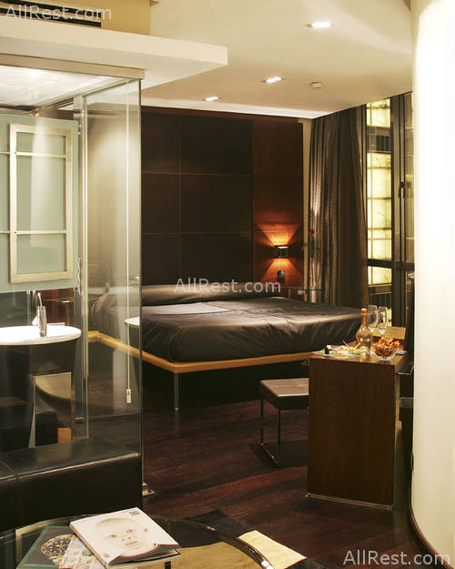 Urban Hotel 18